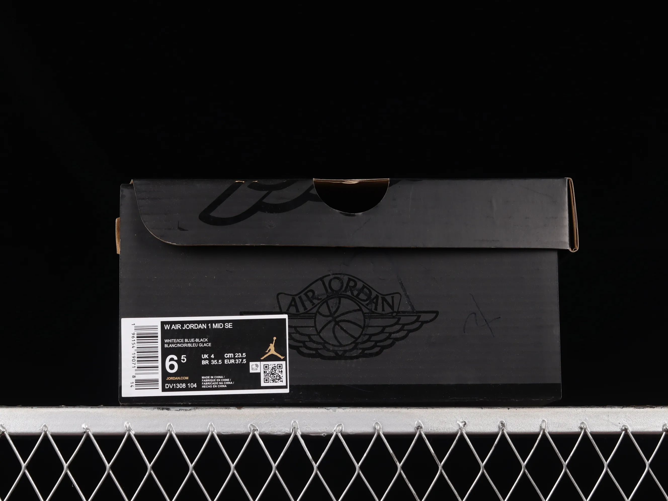 All categories Air Jordan Jordan series basketball shoes Air Jordan 1 Mid Air Jordan AJ1 Mid AJ1 Joe 1 ice blue mid-top basketball shoes DV1308-104